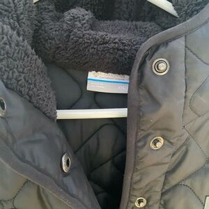 Columbia women’s Black Quilted Puffer sweater jacket